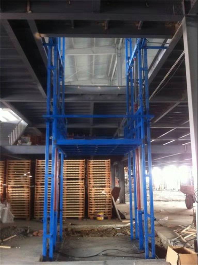 和田液压式升降货梯